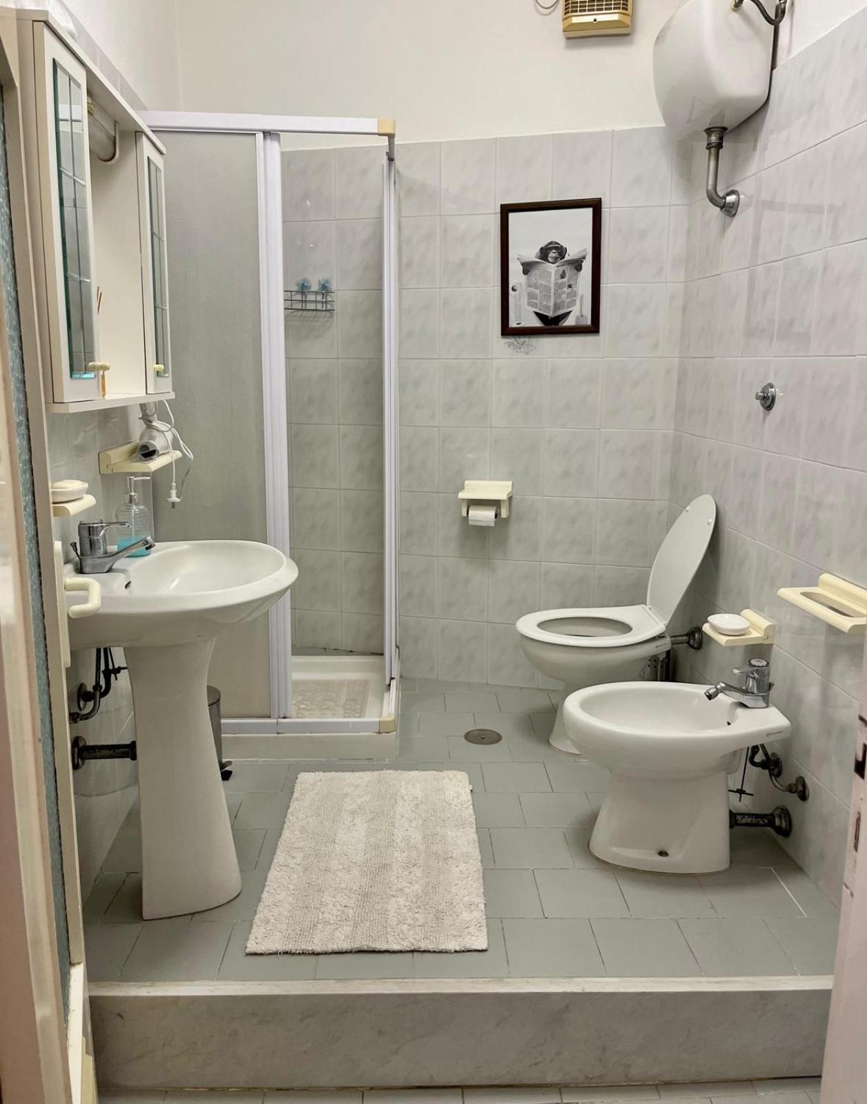 Rooms For Rent Livorno-Center Bagian luar foto