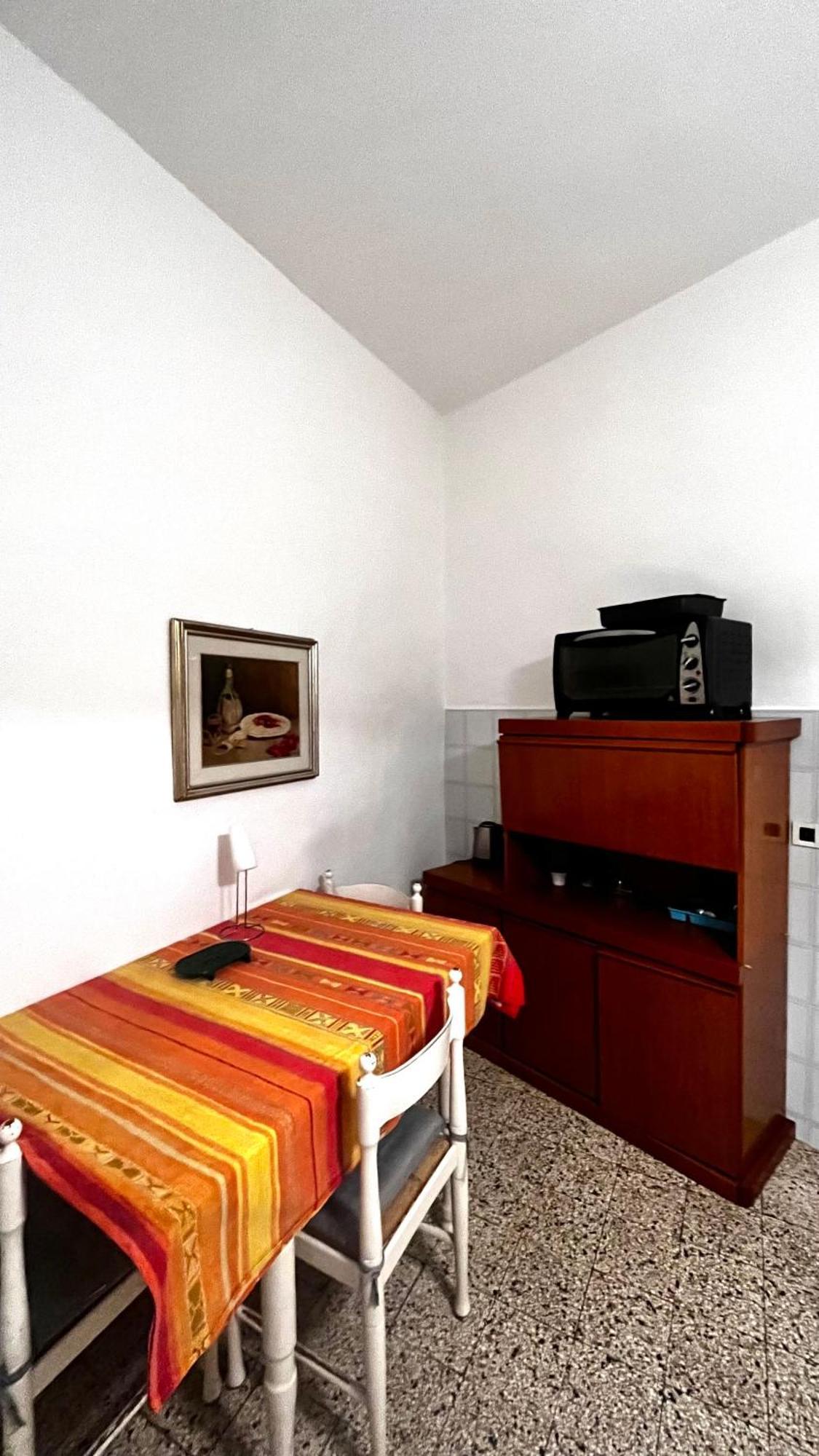 Rooms For Rent Livorno-Center Bagian luar foto
